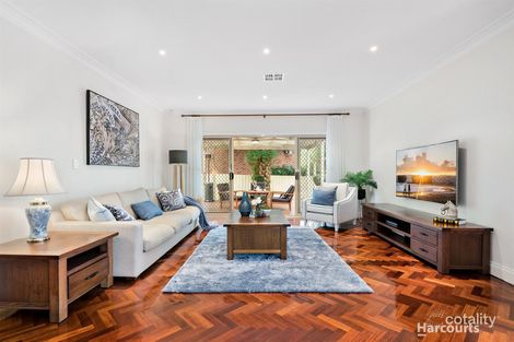 Property photo of 18 Huntingfield Court Carnegie VIC 3163