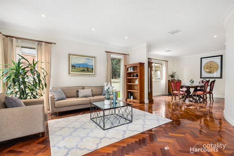 Property photo of 18 Huntingfield Court Carnegie VIC 3163