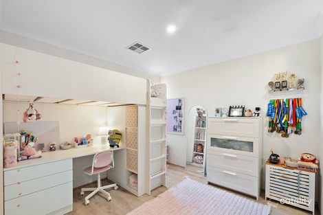 Property photo of 48 Becker Loop Mandogalup WA 6167
