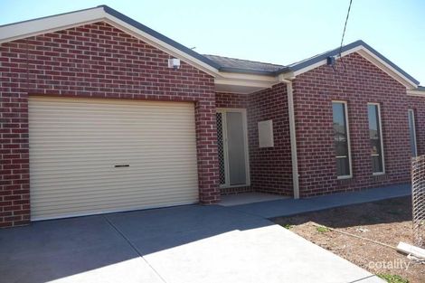 Property photo of 1/3 Buckingham Drive Werribee VIC 3030