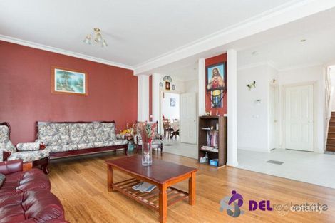 Property photo of 3 Erica Close Endeavour Hills VIC 3802