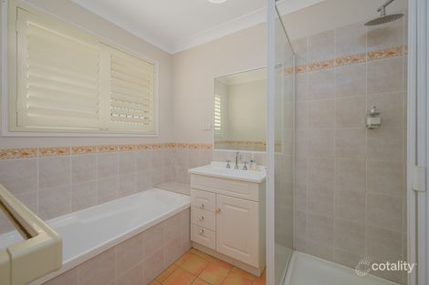 Property photo of 4 Rosemount Place New Auckland QLD 4680