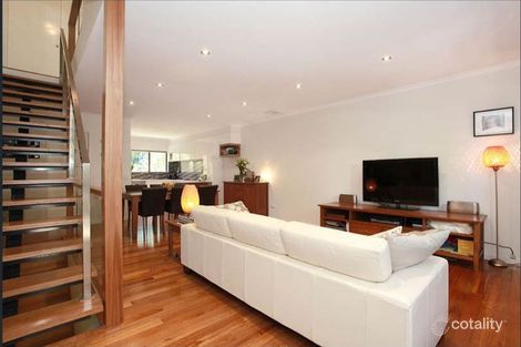 Property photo of 2/1 Jerdanefield Road St Lucia QLD 4067