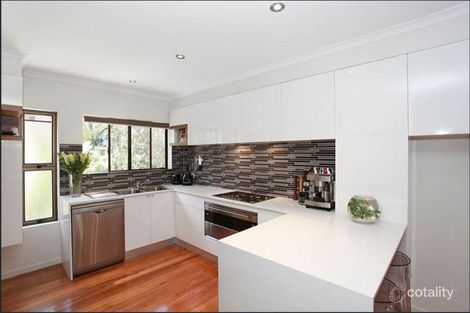 Property photo of 2/1 Jerdanefield Road St Lucia QLD 4067