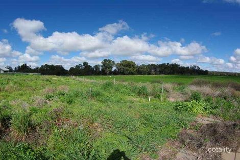 Property photo of 1 Avalon Place Dubbo NSW 2830