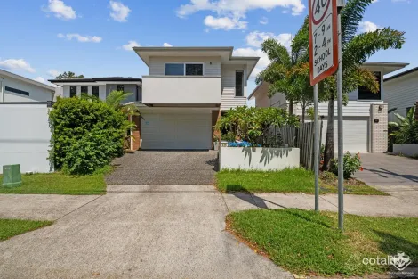 43a Fairway Dr, Clear Island Waters, QLD 4226
