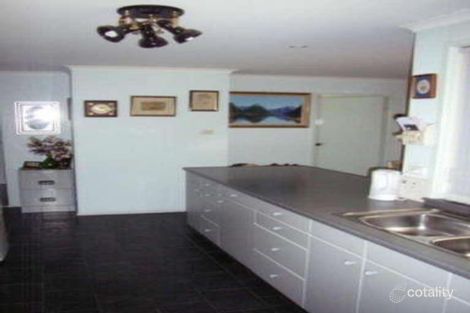 Property photo of 8 Farrelly Place Bomaderry NSW 2541