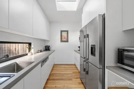 Property photo of 47 Wickham Grove Strathmore VIC 3041