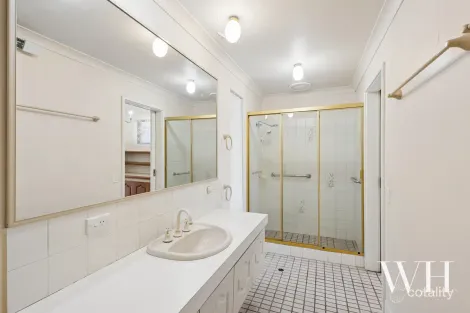 Property photo of 28 Warragoon Crescent Attadale WA 6156