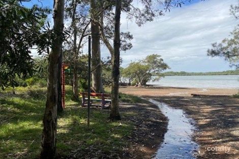 Property photo of 1 Walnut Court Macleay Island QLD 4184