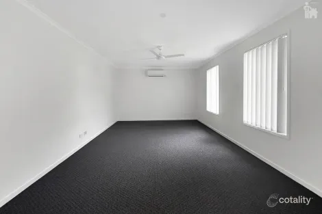 Property photo of 3 Blarney Drive Eli Waters QLD 4655