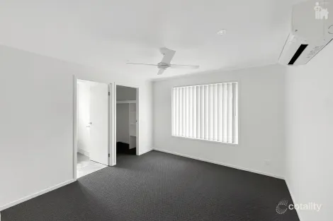 Property photo of 3 Blarney Drive Eli Waters QLD 4655