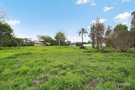 Property photo of 4 Third Avenue Rutherford NSW 2320