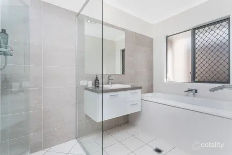 Property photo of 14 Antelope Street Dakabin QLD 4503