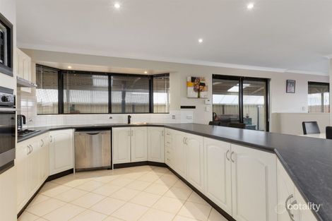 Property photo of 28 Amalfi Crest Yangebup WA 6164