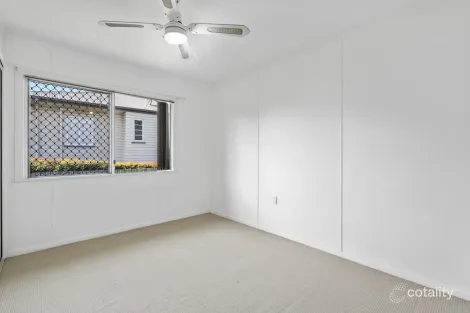 Property photo of 44 Cemetery Road Eastern Heights QLD 4305