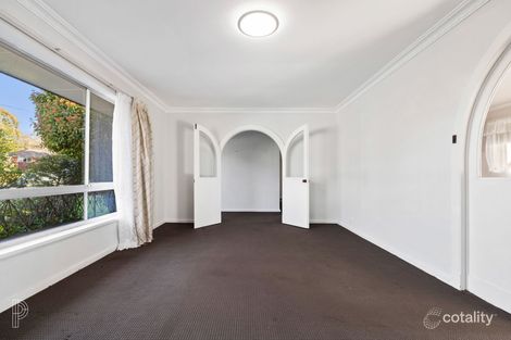 Property photo of 12 Mawson Drive Mawson ACT 2607