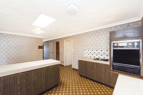 Property photo of 18 Allamanda Way Forrestfield WA 6058