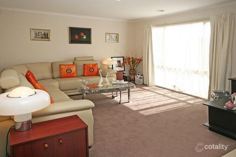 Property photo of 20 Taplan Crescent Cranbourne West VIC 3977