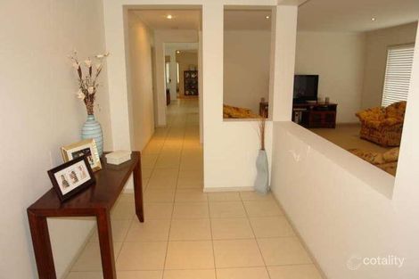 Property photo of 19 Kanangra Crescent Pacific Pines QLD 4211