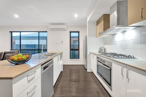 Property photo of 11 Canmore Street Cranbourne East VIC 3977