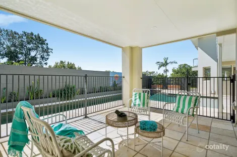 Property photo of 22 Rosebud Esplanade Victoria Point QLD 4165
