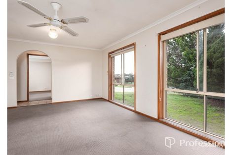 Property photo of 6 David Place West Wodonga VIC 3690