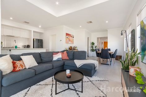 Property photo of 24 Tempranillo Rise Hocking WA 6065