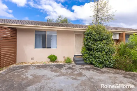 2/25 Worcester Rd, Gisborne, VIC 3437