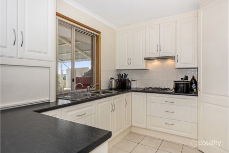 Property photo of 2 Robinia Court Sheidow Park SA 5158