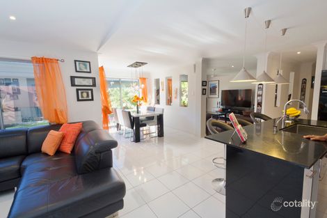 Property photo of 11 Casuarina Way Helensvale QLD 4212