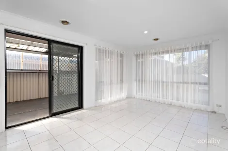 Property photo of 6 Abbington Crescent Caroline Springs VIC 3023