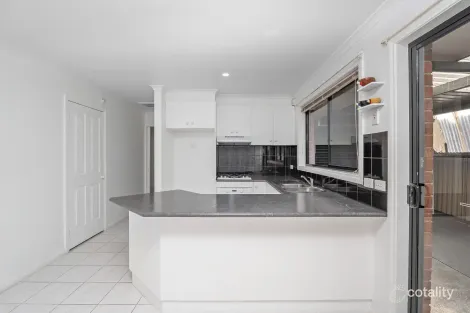 Property photo of 6 Abbington Crescent Caroline Springs VIC 3023