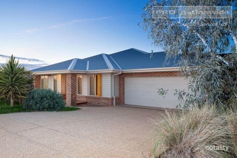 Property photo of 10 Hazelwood Drive Forest Hill NSW 2651