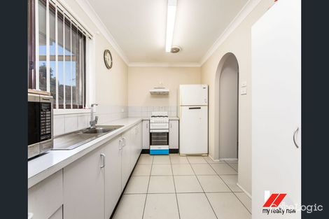 Property photo of 9/16 Bensley Road Macquarie Fields NSW 2564