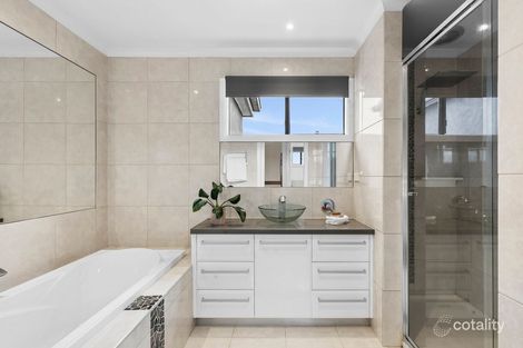 Property photo of 21 Thwaites Close Highton VIC 3216