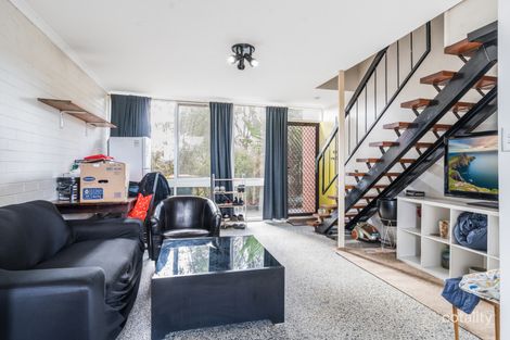 1/1 Holman Ct, Breakwater, VIC 3219