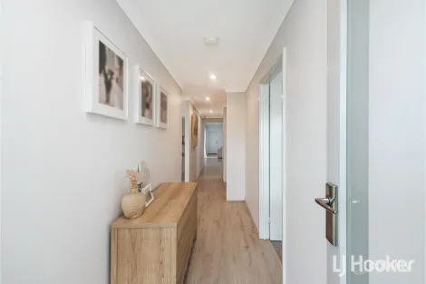 Property photo of 2 Wolfson Way Piara Waters WA 6112