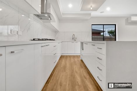 Property photo of 84 Toolern Waters Drive Weir Views VIC 3338