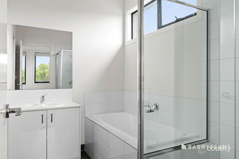 Property photo of 78 Heather Grove Clyde North VIC 3978