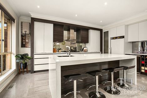 Property photo of 4/95 Nell Street Greensborough VIC 3088