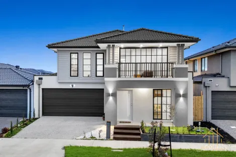 18 Bambusa Way, Clyde North, VIC 3978