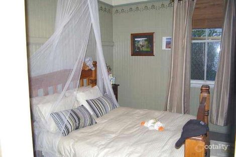 Property photo of 4 Perrett Street Bundamba QLD 4304