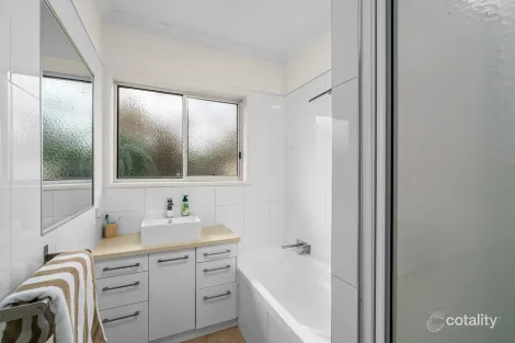 Property photo of 8 Edwards Street Wangaratta VIC 3677