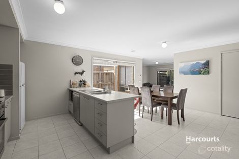 Property photo of 32 Jersey Crescent Officer VIC 3809