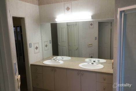 Property photo of 110 Cypress Drive Broadbeach Waters QLD 4218