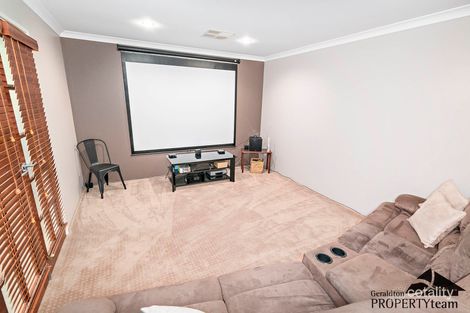 Property photo of 54 Winnetta Ridge Wandina WA 6530