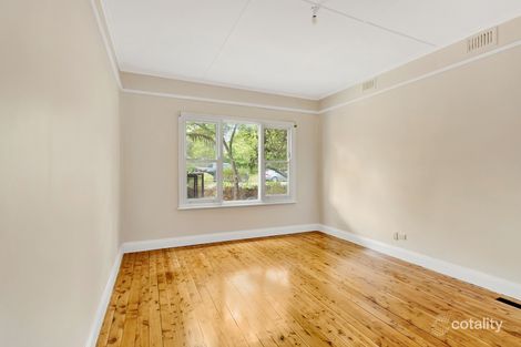 85 Railway Pde, Bullaburra, NSW 2784