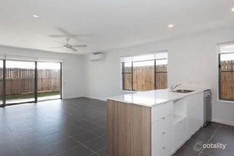 Property photo of 18 Chambers Ridge Boulevard Park Ridge QLD 4125