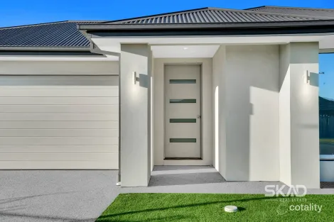 Property photo of 411 Mandalay Circuit Beveridge VIC 3753